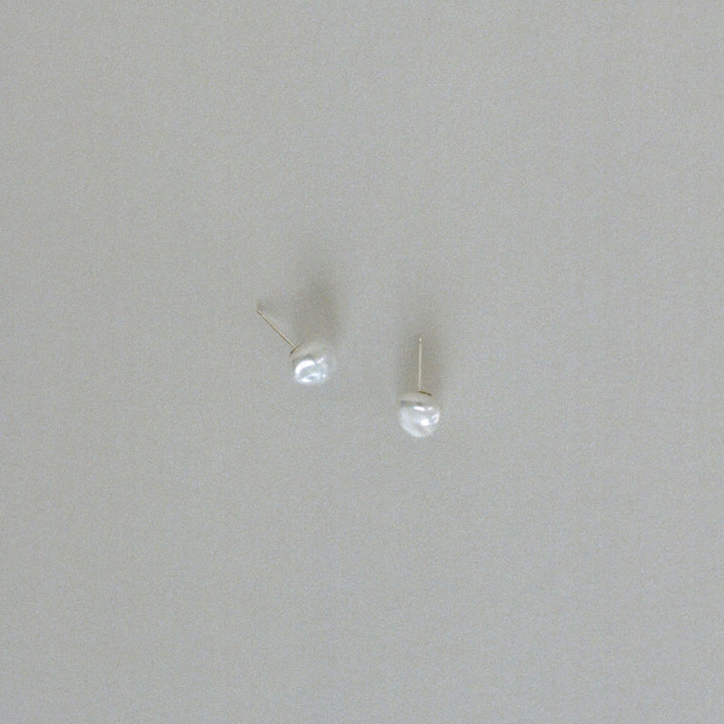 Pearl stud earrings handmade in Australia with freshwater keshi pearls. Made to order with 14k gold or sterling silver posts — Tahlais 